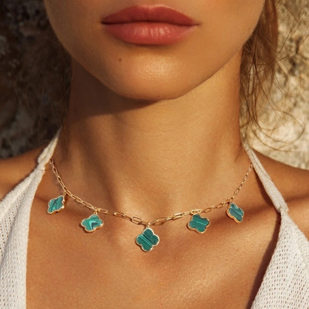 Clover charm necklace (7120)